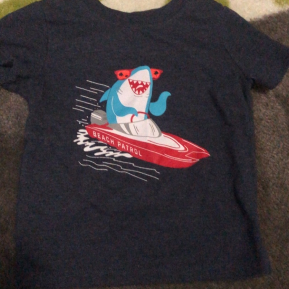 Shark tee